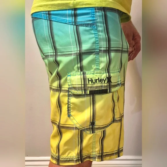 Hurley Trunks + Tee - Picture 2 of 2